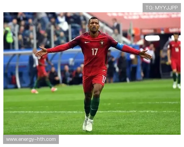 近十年间退役的世界知名足球巨星名单与辉煌生涯回顾